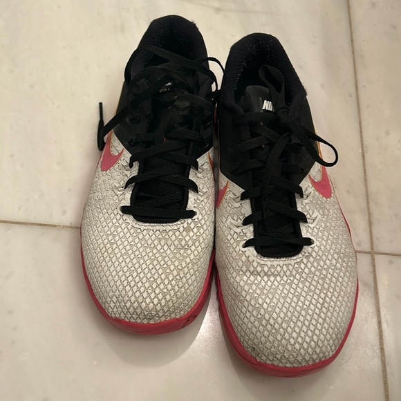 Nike Shoes - Nike metcon Women’s sneakers